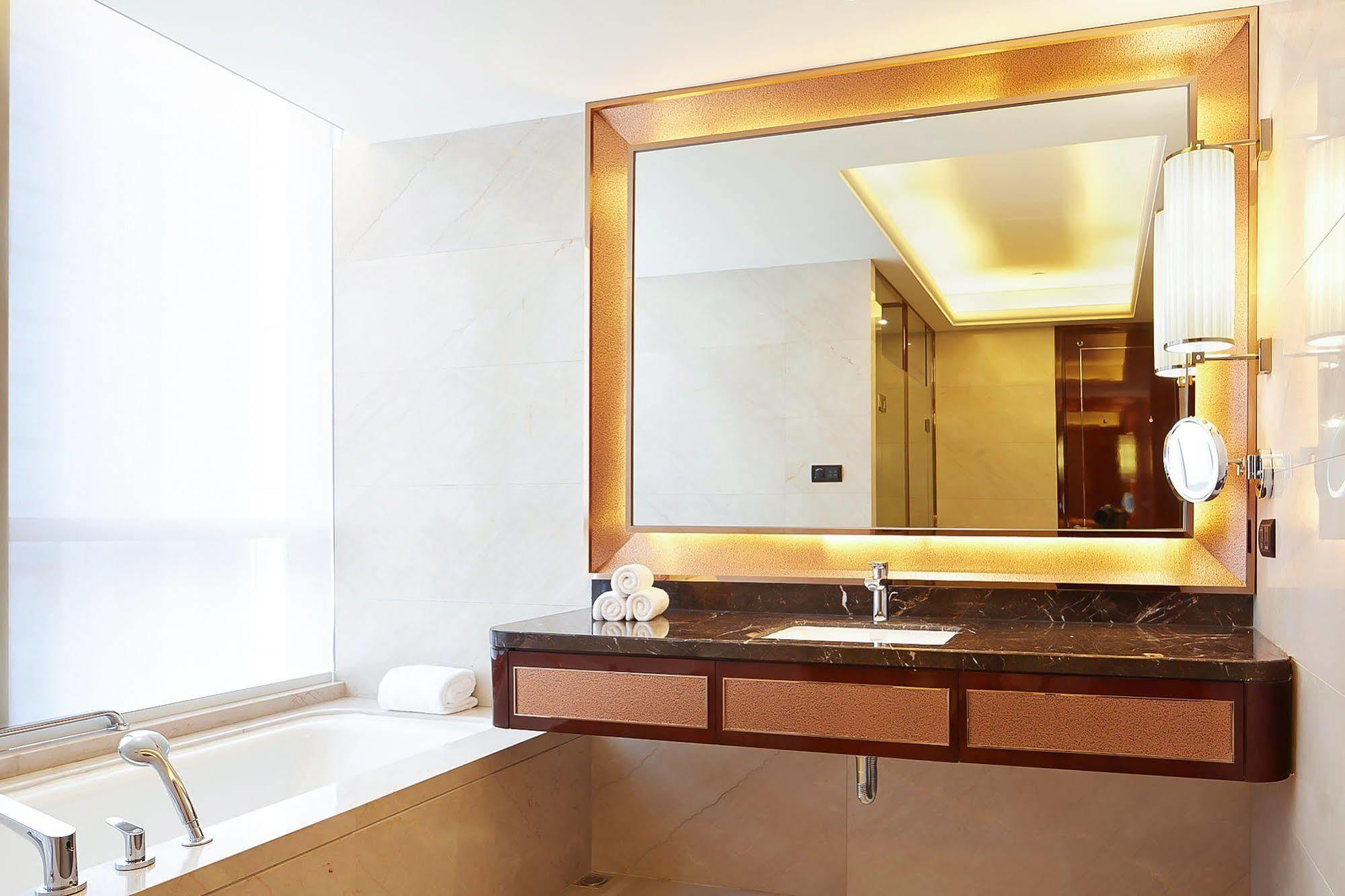 Sheraton Grand Zhengzhou Hotel Εξωτερικό φωτογραφία